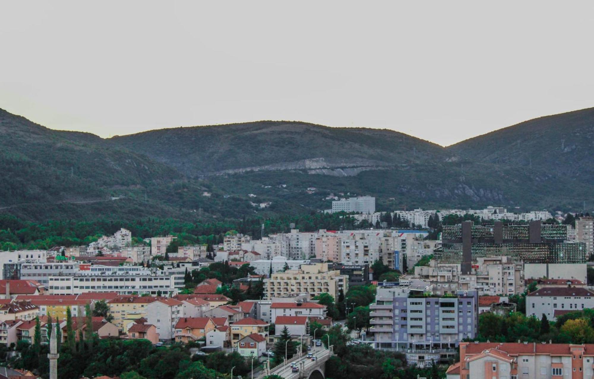 Apartment Merry - Free Garage & Parking Mostar Exterior photo