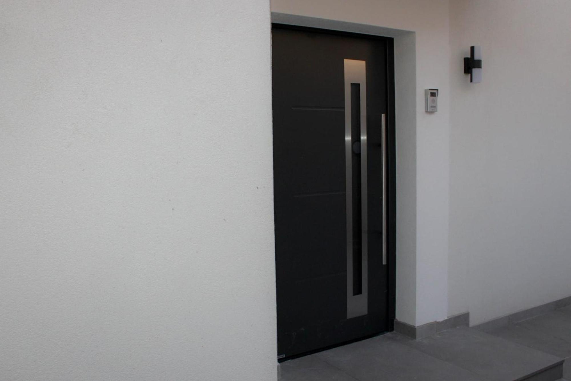 Apartment Merry - Free Garage & Parking Mostar Exterior photo